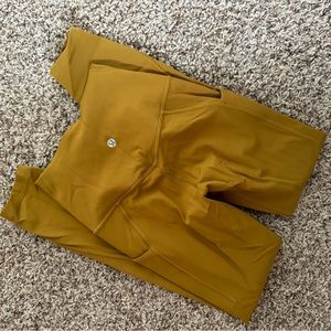 NWOT lululemon align with pockets 💛